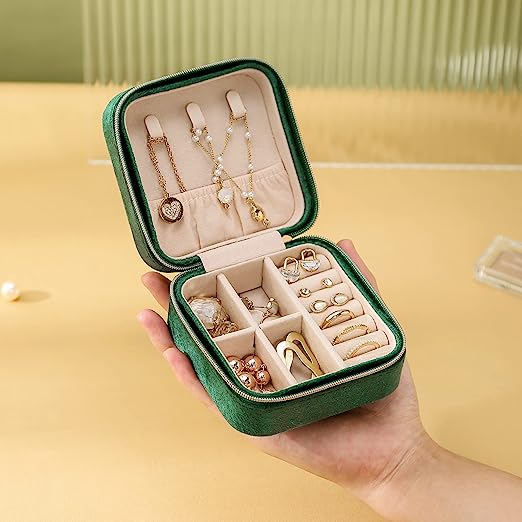 جعبه جواهرات کوچک زنانه CASEGRACE Plush Velvet Travel Jewelry Case